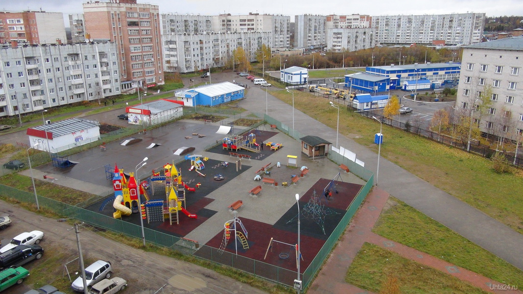 Фотография Детская площадка в треугольнике улиц, между ул.Куратова,  пр.Ленина и ул.Интернациональная. Фотографии Ухты